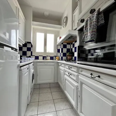 Renove 3 Ch, Parking, Proche - - Fr-1-246a-269 Apartment