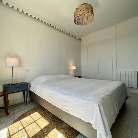 Apartment Renove 3 Ch, Parking, Proche - - Fr-1-246a-269
